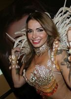 Julia Menezes