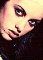 Roxy Saint