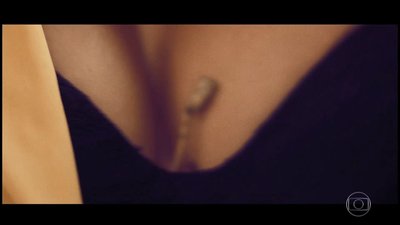Verônica Debom