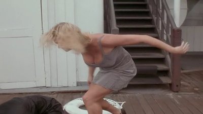 Erika Eleniak