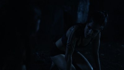 Мари Авгеропулос (Marie Avgeropoulos)