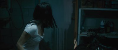 Нина Кири (Nina Kiri)