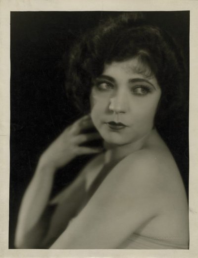 Рене Адоре (Renée Adorée)