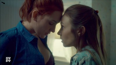 Кэтрин Баррелл (Katherine Barrell)