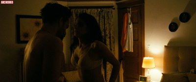 Aislinn Derbez