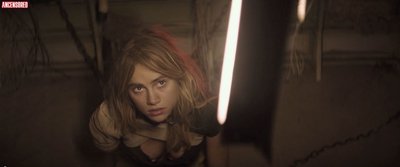Suki Waterhouse
