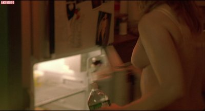 Jennifer Jason Leigh