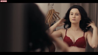 Julia Goldani Telles