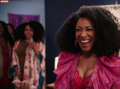 Gabrielle Dennis