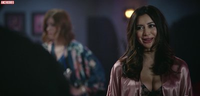 Noureen DeWulf