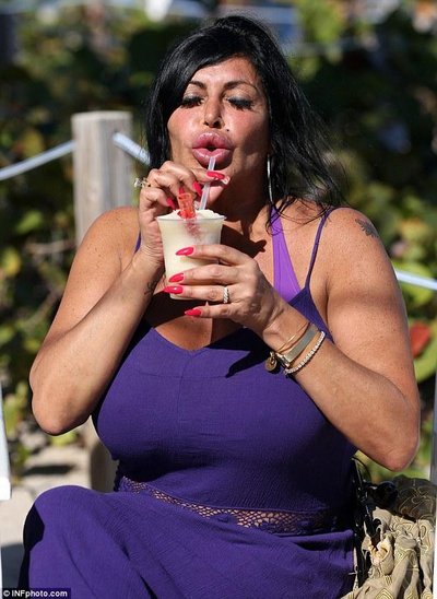 Angela Raiola