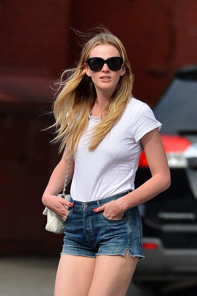 Anne Vyalitsyna