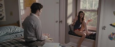 Amanda Crew
