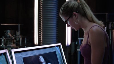Emily Bett Rickards
