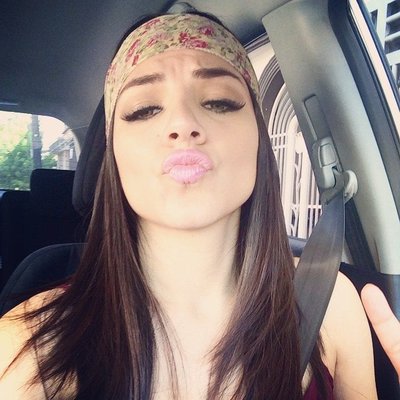 Flor Veliz