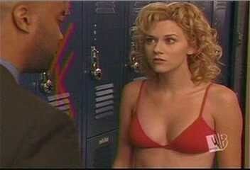 Хилари Бартон (Hilarie Burton)