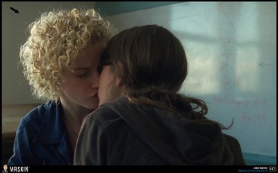 Julia Garner
