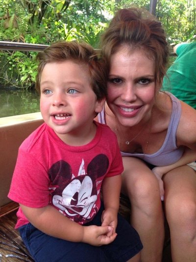 Nikki Cox