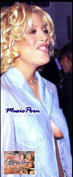 Tori Spelling