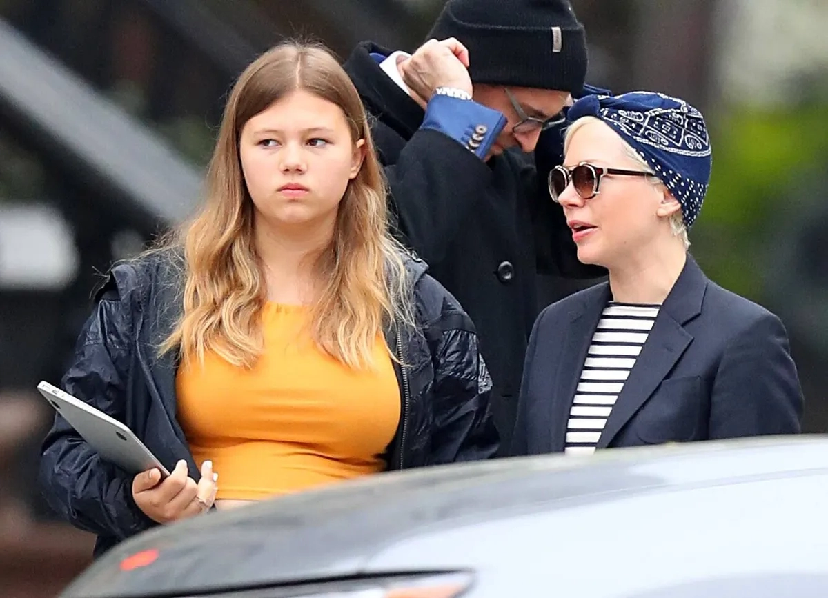 Джонни Депп Подарил Весь Свой Гонорар Дочке Хита Леджера: Другие Благородные Поступки Звезды