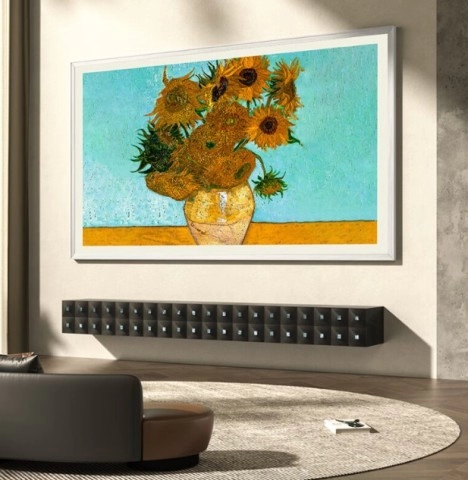 Представлен Skyworth A7E Pro: Телевизор с 'Бумажным' Экраном Mini-LED